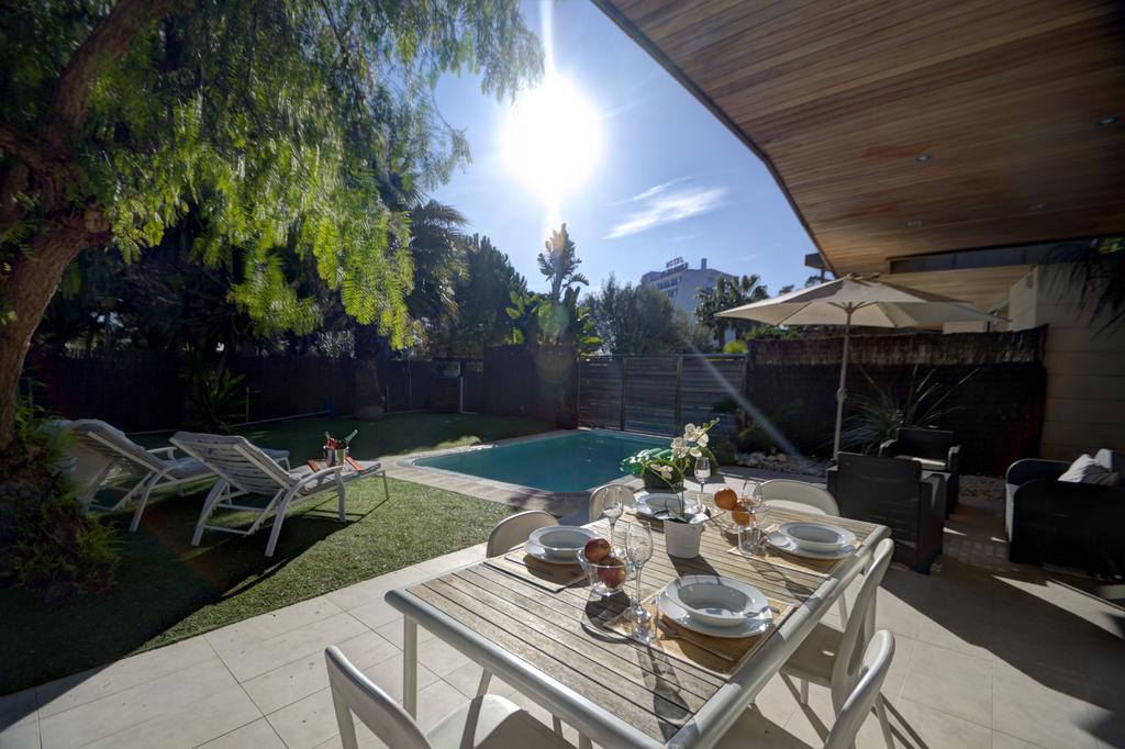 Villa Tarantino Sitges Esterno foto